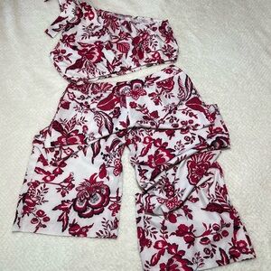 Two-Piece Floral Crop Top and Wide-Leg Pants Set - White with Red Floral Print